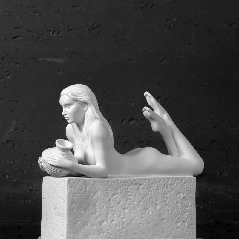 AQUARIUS/ The Water Bearer